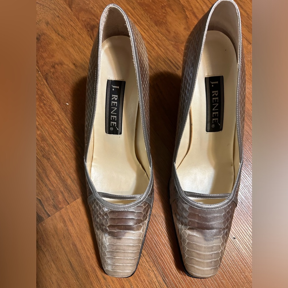 Vintage J Renee spice heels Size 9 M.